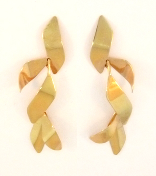 Falling Leaves Earring in 14 Kt. Gold