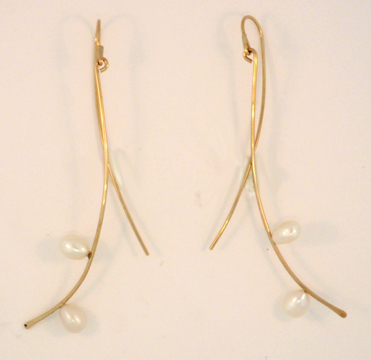 Rain Drop Earring, 14 karat gold and freshwater cultured pearls